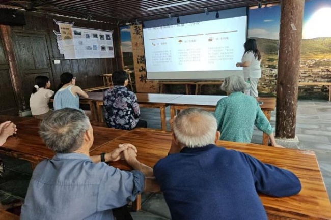 景德镇陶瓷大学“法治灯火,照亮许村”青马班暑期实践队 赴婺源县开展社会实践