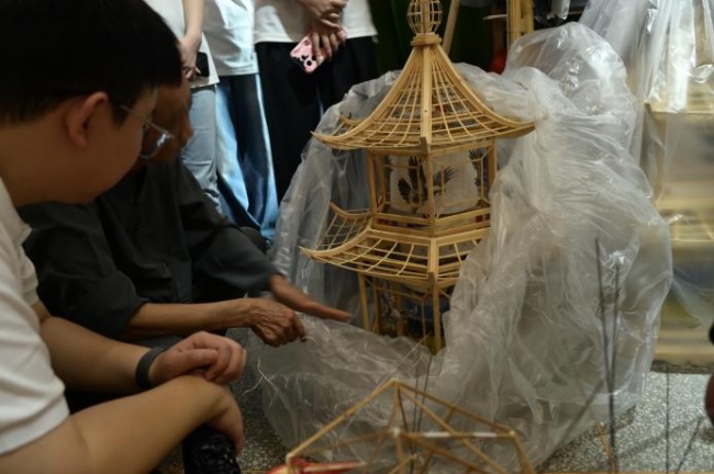 景德镇陶瓷大学“法治灯火,照亮许村”青马班暑期实践队 赴婺源县开展社会实践